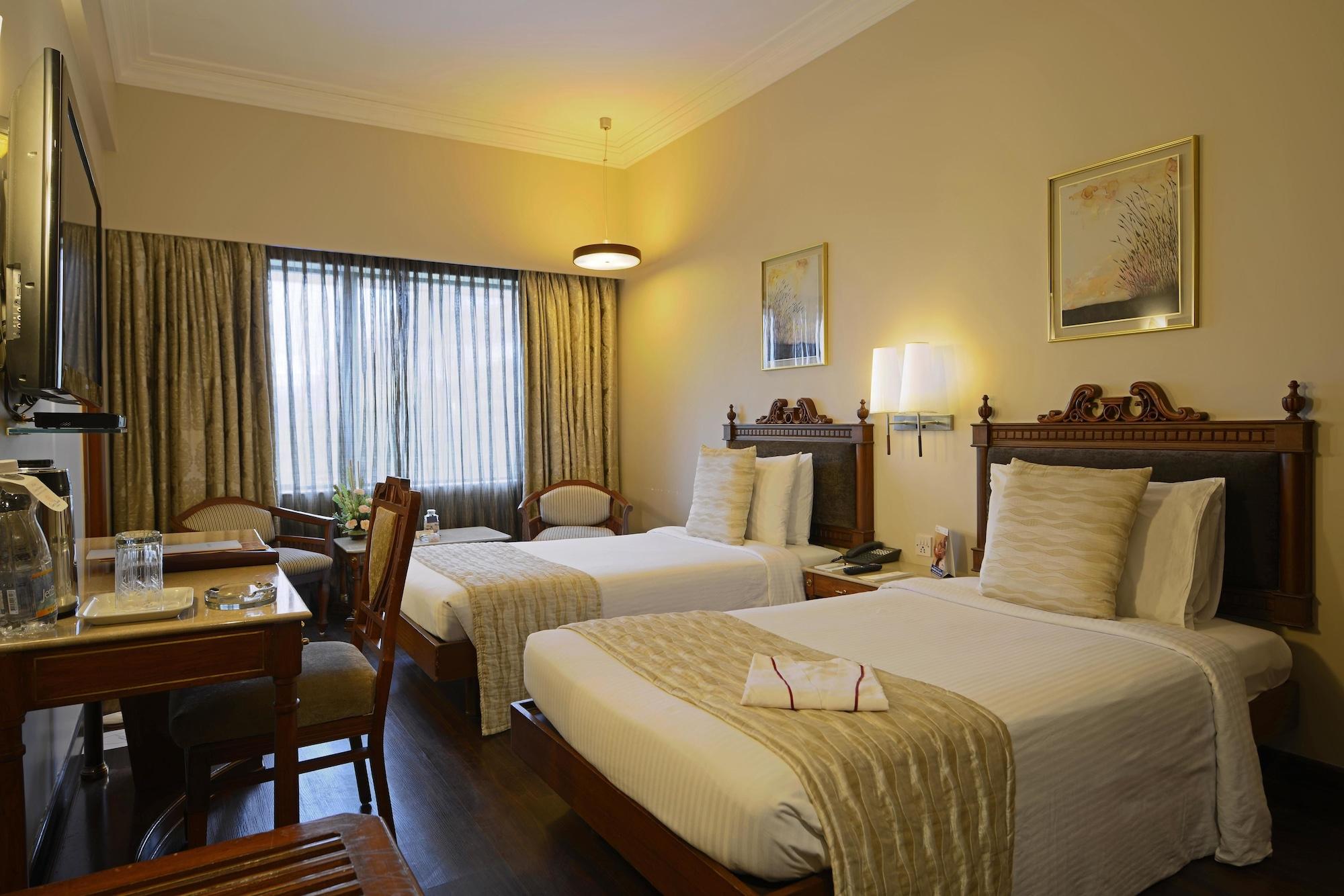 Sun-N-Sand Mumbai Juhu Beach Exterior photo