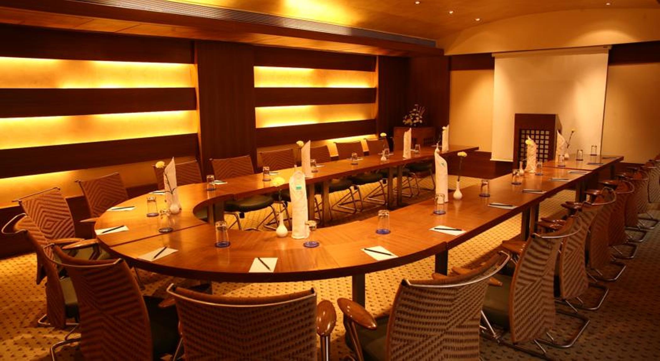 Sun-N-Sand Mumbai Juhu Beach Exterior photo